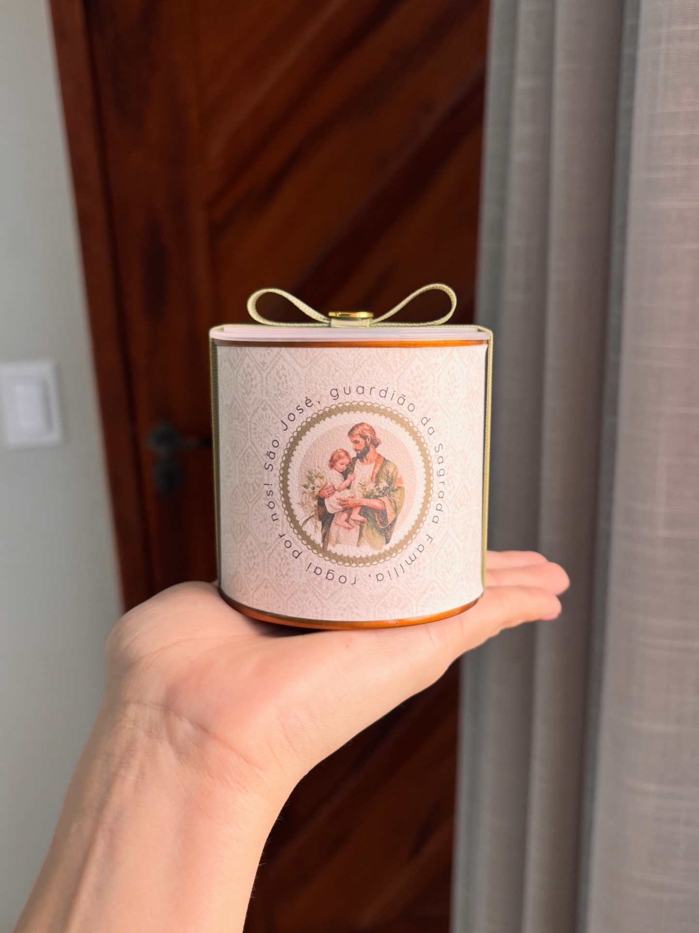 Latinha Premium 7x7,5cm